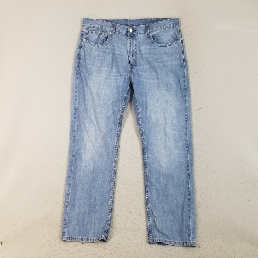 Levis Jeans Mens 38x32 Light Wash 559 Relaxed Straight Fit Cotton 00559-0363